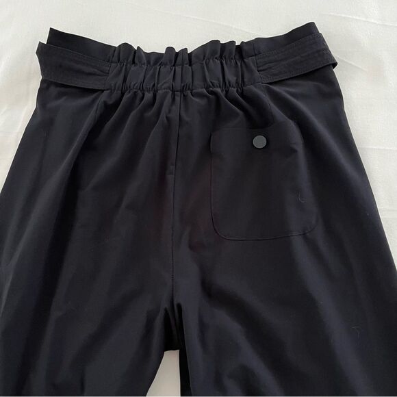 Athleta Skyline Paper bag Pants in Black, Size 4 NWOT - Picture 9 of 10